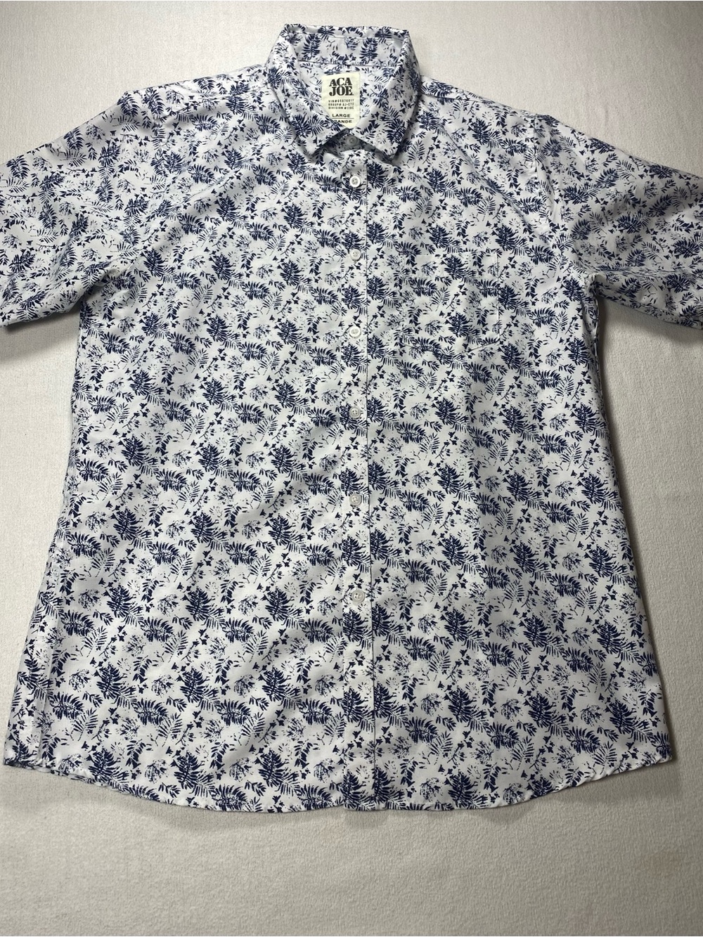 ACA Joe Men's White & Navy Floral Button-Up Shirt
